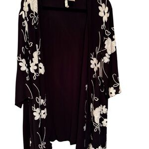 Elegant Black Floral Kimono